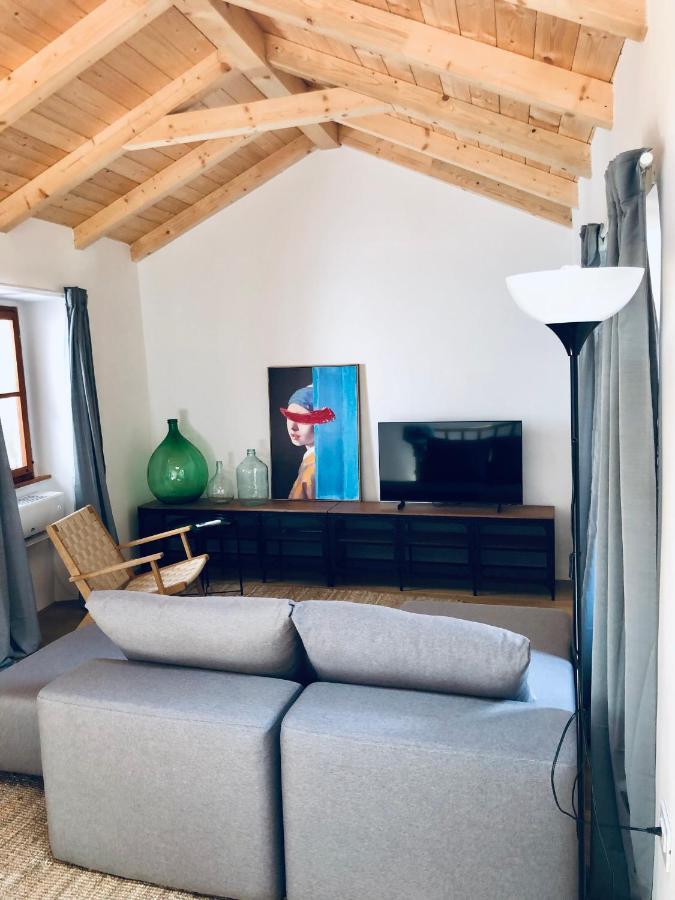 Seayou!***Charming 1-Bedroom Rental Unit In The Old City Center Of Cres Exterior photo