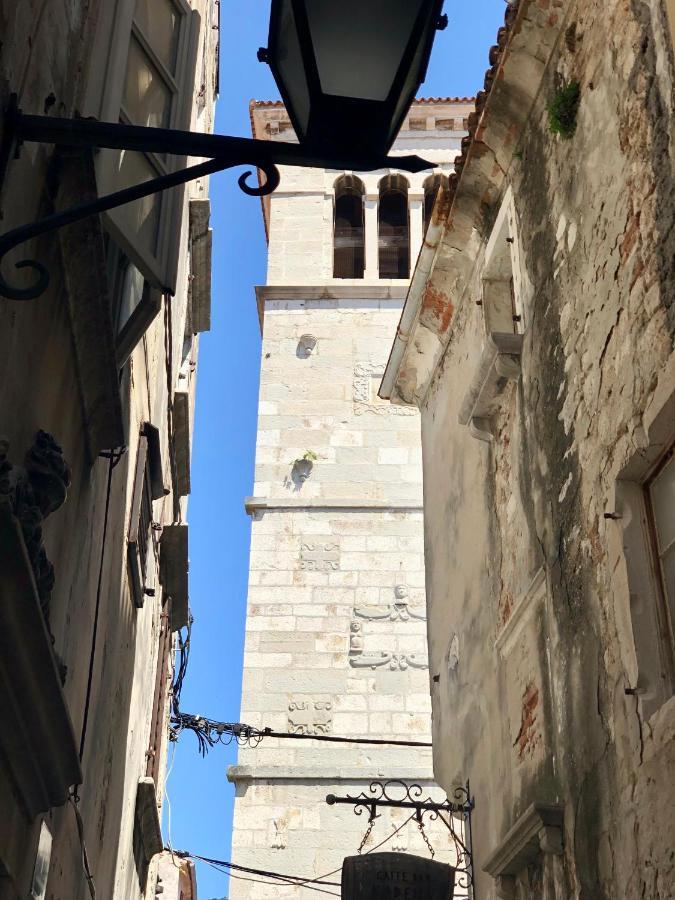 Seayou!***Charming 1-Bedroom Rental Unit In The Old City Center Of Cres Exterior photo